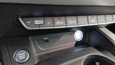 Audi A4 Advanced 30 TDI 100kW (136CV) S tronic