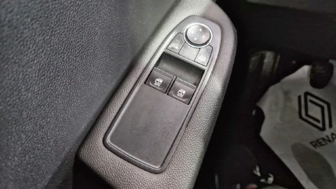 Renault Clio Intens Blue dCi 74kW (100CV)