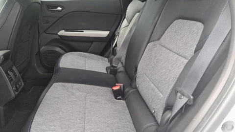 Renault Captur  E-TECH Hibrido Enchufable SL 117kW