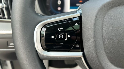 Volvo XC60 T6 Recharge Plus Dark AWD Auto 257 kW (350 CV)