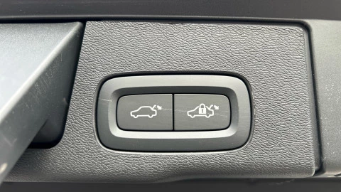 Volvo XC60 T6 Recharge Plus Dark AWD Auto 257 kW (350 CV)