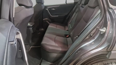 Toyota Rav4 2.5l 220H Advance