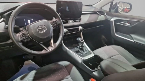Toyota Rav4 2.5l 220H Advance