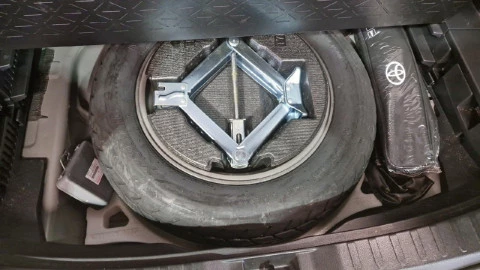 Toyota Rav4 2.5l 220H Advance