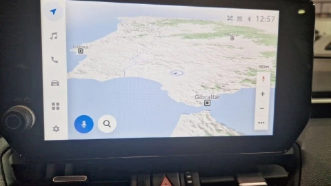 Toyota Rav4 2.5l 220H Advance