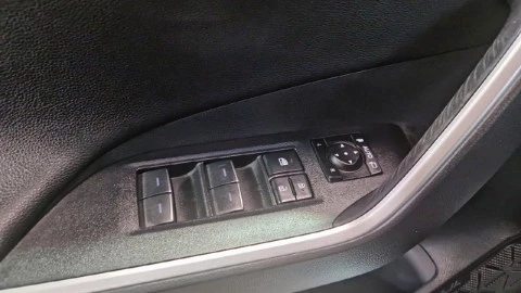 Toyota Rav4 2.5l 220H Advance