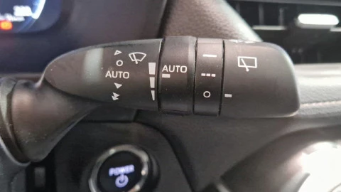 Toyota Rav4 2.5l 220H Advance