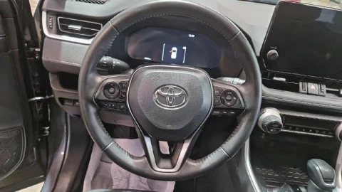 Toyota Rav4 2.5l 220H Advance