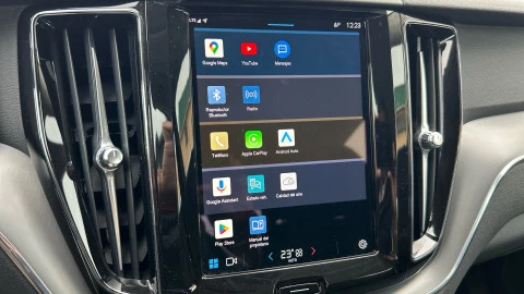 Volvo XC60 2.0 B5 G AWD Core Auto