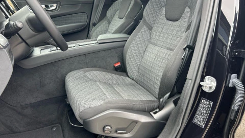 Volvo XC60 2.0 B5 G AWD Core Auto