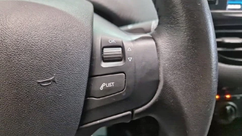 Peugeot 2008 Signature 1.2 PureTech 60KW (82CV)