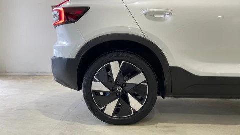 Volvo EC40 Recharge Single Extended Plus Auto