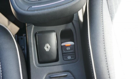 Renault Clio Techno TCe 90 (67kw)