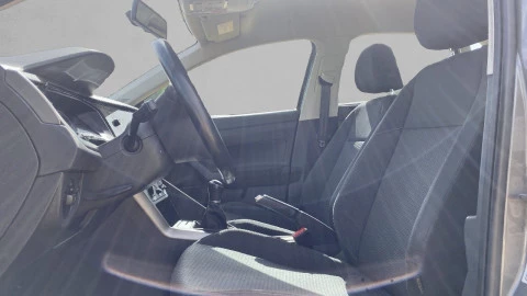 Volkswagen Polo Advance 1.6 TDI 70kW (95CV)