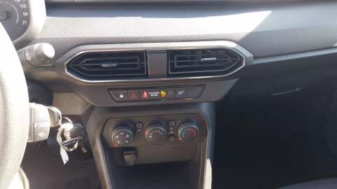 Dacia Sandero   SCe Access 49kW