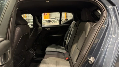 Volvo XC40 B3 G Plus Dark Auto 120 kW (163 CV)