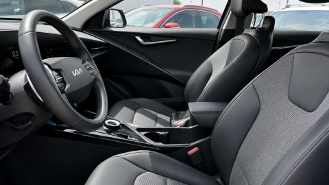 Kia Niro 1.6 GDi HEV 104kW (141CV) Drive
