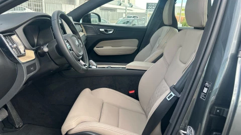 Volvo XC60 B5 G MHEV Ultra Dark AWD Auto 184 kW (250 CV)