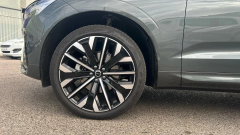 Volvo XC60 B5 G MHEV Ultra Dark AWD Auto 184 kW (250 CV)