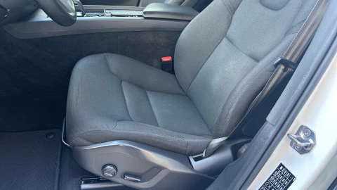 Volvo XC60 2.0 B4 G Momentum Pro Auto