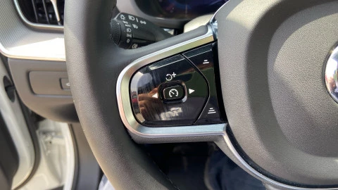 Volvo XC60 2.0 T6 AWD Recharge Plus Dark Auto