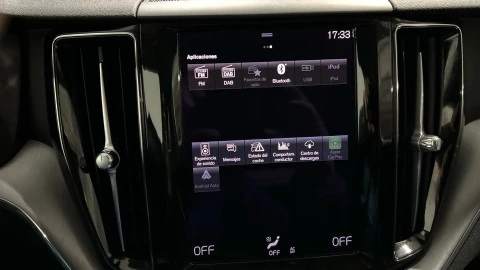 Volvo XC60 2.0 B4 D AWD Momentum Pro Auto