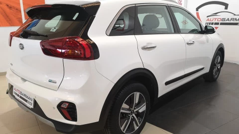 Kia Niro 1.6 GDi HEV 104kW (141CV) Drive