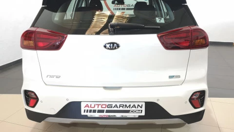 Kia Niro 1.6 GDi HEV 104kW (141CV) Drive