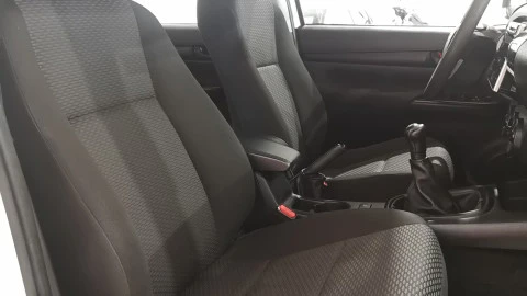 Toyota Hilux 2.4 D4D Cabina Doble GX