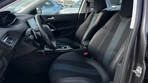 Peugeot 308 5p Tech Edition PureTech 130 S&S EAT8