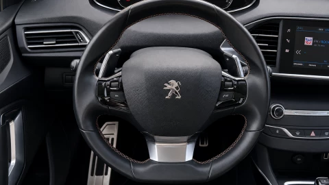 Peugeot 308 5p Tech Edition PureTech 130 S&S EAT8
