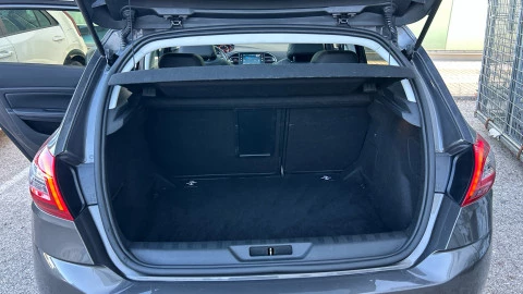Peugeot 308 5p Tech Edition PureTech 130 S&S EAT8