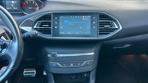 Peugeot 308 5p Tech Edition PureTech 130 S&S EAT8