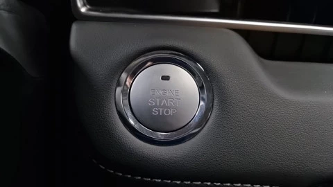 EBRO S400 1.5 DHE HEV Excellence CVT