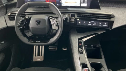 Peugeot 5008 Hybrid 1.2 107KW GT eDCS6