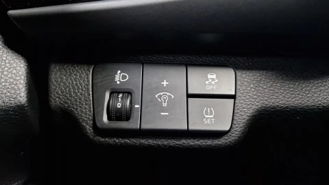 Kia Rio 1.2 CVVT 62kW (84CV) Concept