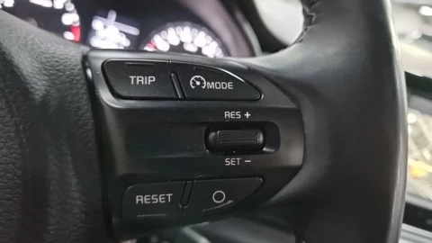 Kia Rio 1.2 CVVT 62kW (84CV) Concept