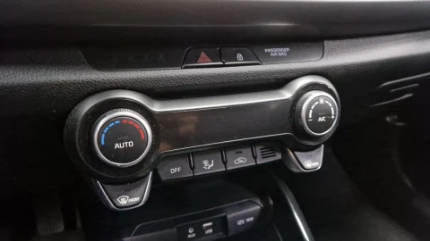 Kia Rio 1.2 CVVT 62kW (84CV) Concept