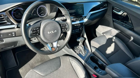Kia Niro 1.6 GDi HEV 104kW (141CV) Drive