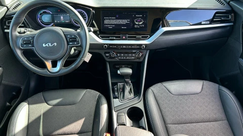 Kia Niro 1.6 GDi HEV 104kW (141CV) Drive