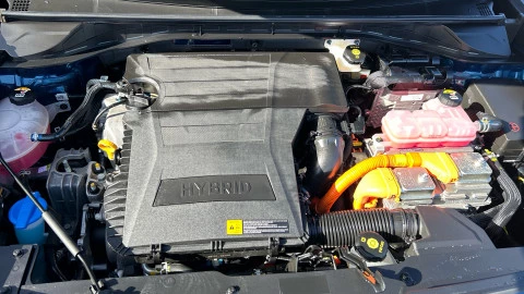 Kia Niro 1.6 GDi HEV 104kW (141CV) Drive