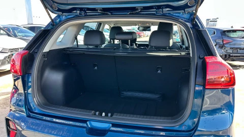 Kia Niro 1.6 GDi HEV 104kW (141CV) Drive