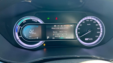 Kia Niro 1.6 GDi HEV 104kW (141CV) Drive