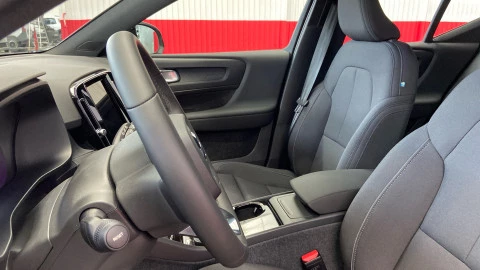 Volvo XC40 Recharge Twin Eléctrico Plus Auto AWD