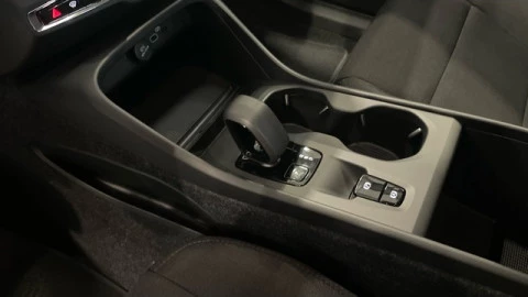 Volvo XC40 B3 G Essential Auto 120 kW (163 CV)