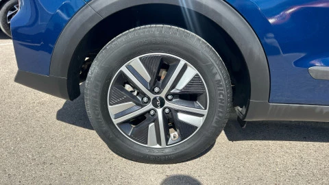 Kia Niro 1.6 GDi HEV 104kW (141CV) Drive