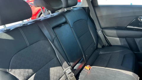 Kia Niro 1.6 GDi HEV 104kW (141CV) Drive