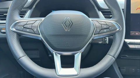 Renault Captur  TECHNO E-TECH 1.8 117KW