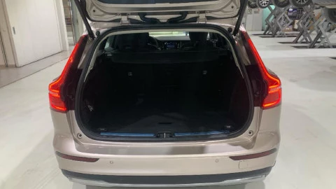 Volvo V60 Cross Country 2.0 B4 (D) AWD Cross Country Core Auto