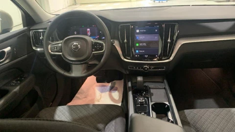 Volvo V60 Cross Country 2.0 B4 (D) AWD Cross Country Core Auto